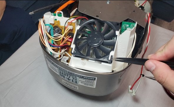 zojirushi rice cooker not working